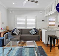 Relaxed Clovelly Beach Home - Parking - Cloey6 - Australian Directory