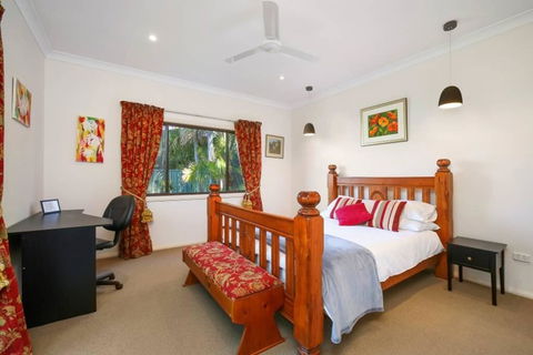 Relaxing Queen Sized Room With En-Suite - Australian Directory 0