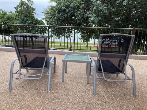 RENTAL: All $ Inclusive, Tidy Renovated Studio Apartment On The Strand, Pool,  - Australian Directory 0