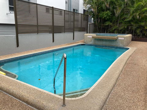 RENTAL: All $ Inclusive, Tidy Renovated Studio Apartment On The Strand, Pool,  - Australian Directory 2