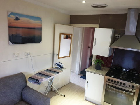 Retro Style Home Stay - Australian Directory 3