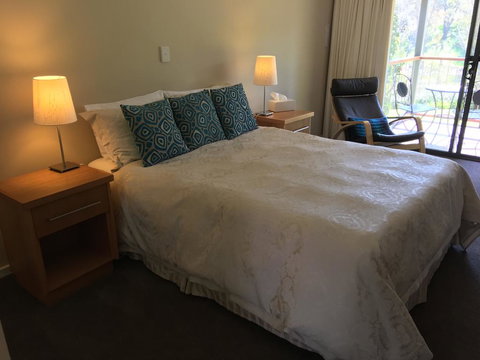 Rickaty On Blackwood - Australian Directory 2