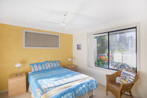 Riley 2/2 - Mollymook - Australian Directory 1