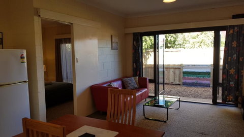Rise N' Shine - Min Stay 4 Nights - Australian Directory 1