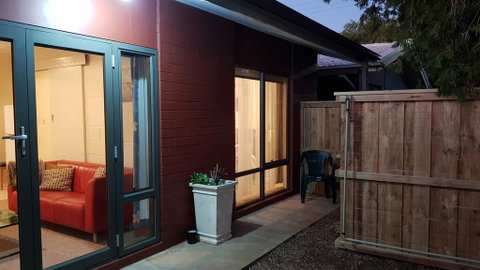 Rise N' Shine - Min Stay 4 Nights - Australian Directory 0