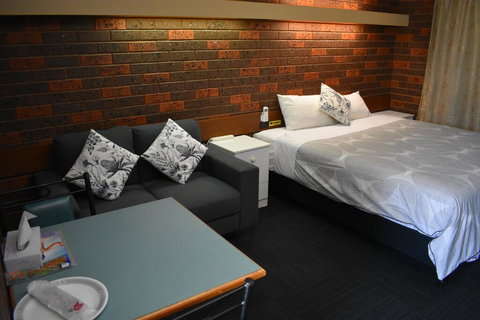 Riviana Motel - Australian Directory 0