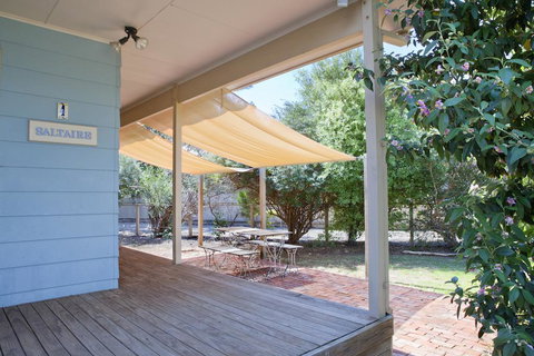 Saltaire Cottages - Australian Directory 2
