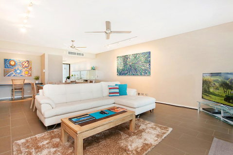 Saltwater Suites - 1,2 & 3 Bed Waterfront Apartments - Australian Directory 1