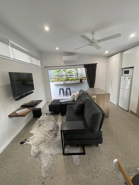 Sama Sama - Australian Directory 0