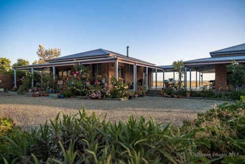 Sanctuary@Waratah - Australian Directory 0