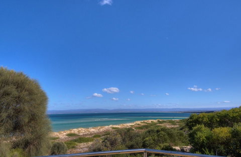Sandbar Beach House - Australian Directory 3