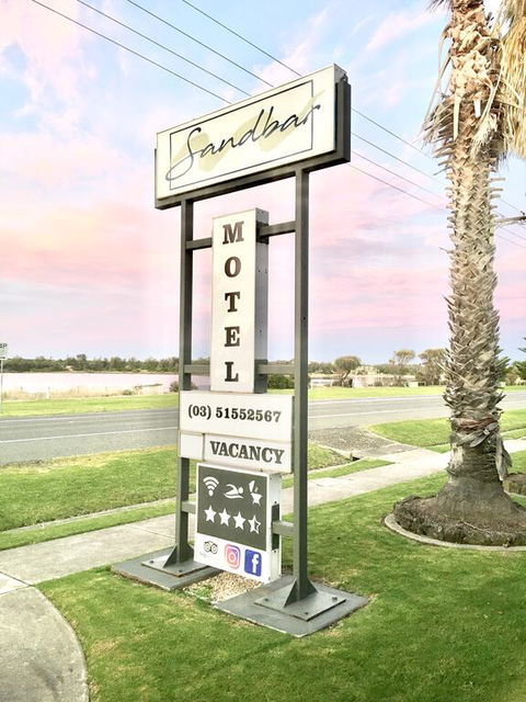 Sandbar Motel - Australian Directory 3
