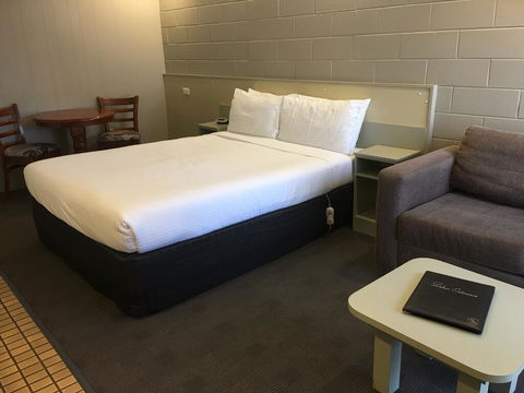 Sandbar Motel - Australian Directory 2