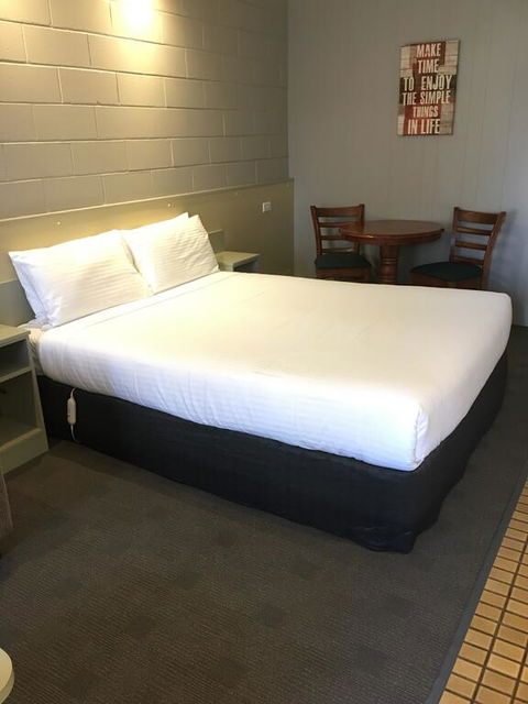 Sandbar Motel - Australian Directory 1