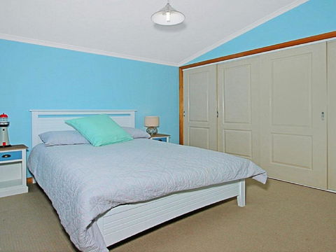 Sandlewood Breeze - Spacious Entertainer - Australian Directory 3