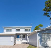 Sandpiper Beach Front House - Australian Directory