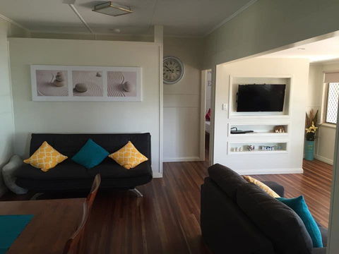 Sandy Footprints - Australian Directory 3