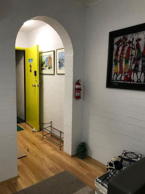 Santa Monica Apartment - Australian Directory 3