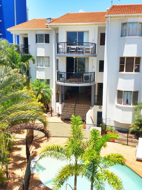 Santalina On Hervey Bay - Australian Directory 3