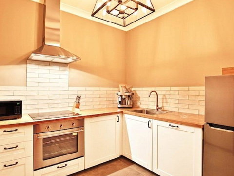 Sarnia - Period Home In Garden Oasis With Pool - Australian Directory 1