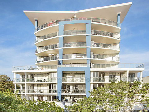 Scarborough Beach Resort Queensland - Australian Directory 0