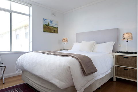 Scarlett's By Salamanca - Australian Directory 1