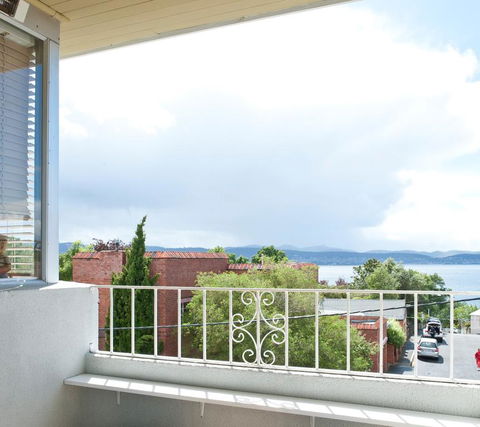 Scarlett's By Salamanca - Australian Directory 0
