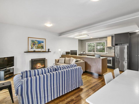 SEA CORNER - Anglesea - Australian Directory 2