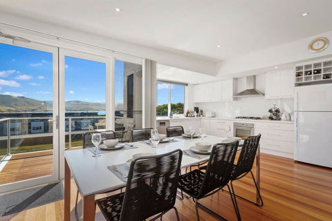 SEA NOOK - Seconds From The Beach - Australian Directory 2