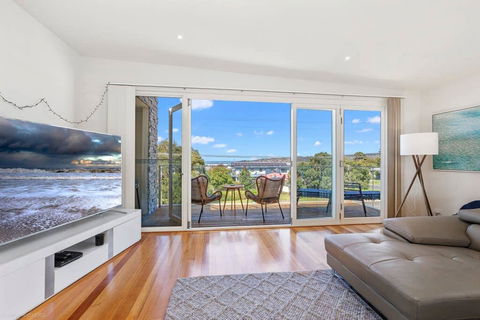 SEA NOOK - Seconds From The Beach - Australian Directory 1