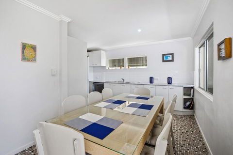 Sea Shack - 29 Pelican Street, Peregian Beach, Noosa Area - Australian Directory 3