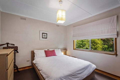 SEA URCHIN - Beautiful Skenes Creek Home - Australian Directory 1