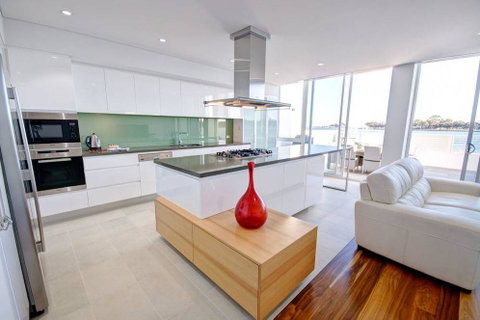 Seapoint 102 - Australian Directory 2