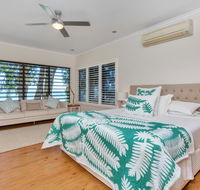 Seascape Luxury Beachfront House - Australian Directory