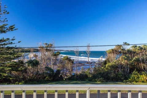 Seaside Beach House 25 Seaside Pde - Australian Directory 1