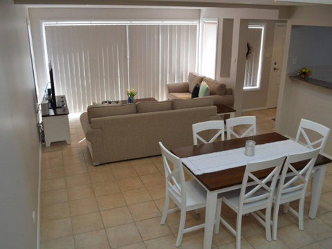 Serendib@Sandcastles Fingal Bay - Australian Directory 2