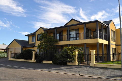 Serendipity - Australian Directory 0
