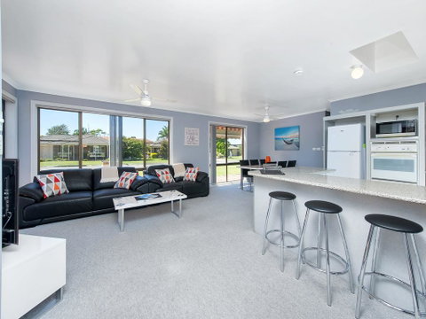 Shoreline Drive, Duplex 01,39, Little Pearl - Australian Directory 0