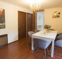 Six Seasons - Halls Gap - Australian Directory