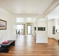 Skymirror Villa - Australian Directory