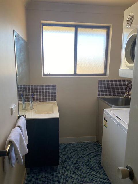 Snowgate Motel + Apartments - Australian Directory 3