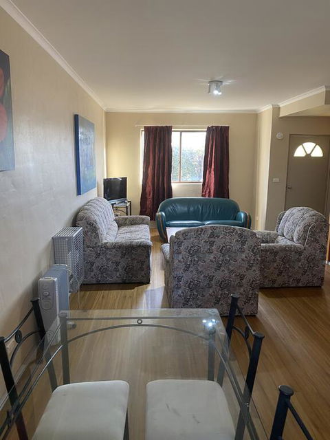 Snowgate Motel + Apartments - Australian Directory 1