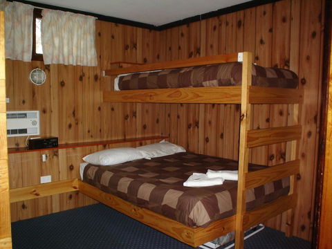 Southern Cross Motor Inn & Tourist Park - Australian Directory 2