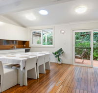Spacious  Relaxed 4 Bed House - Pets Welcome - Australian Directory