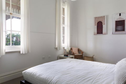 Spacious 2-bed, 2-bath Home With Parking And Balcony - Australian Directory 2