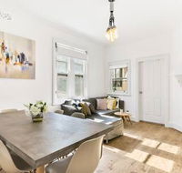 Spacious Harbour View 4bd home in Sydney CBD - Australian Directory