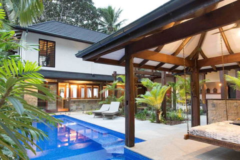 Spice At Oak Award Winning Luxury Absolute Oceanfront House Oak Beach Near Port Douglas - Australian Directory 0