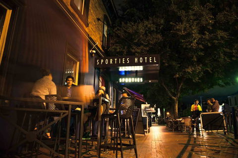 Sporties Hotel - Australian Directory 1