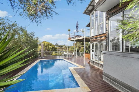 Spring Valley Luxury 42 - Australian Directory 0