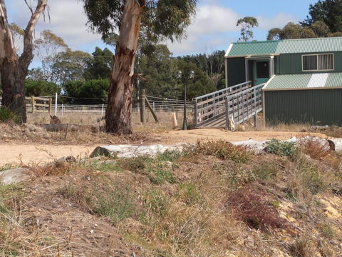 Springmead Rustic Cabin - Australian Directory 1